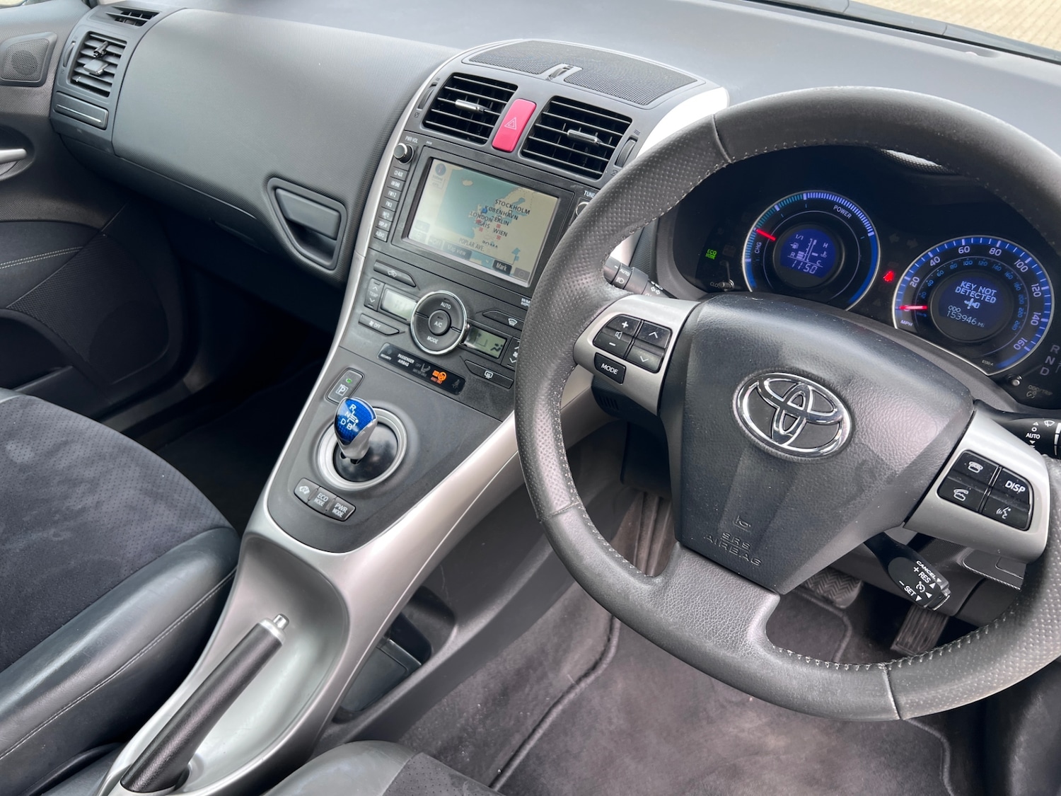 Used Toyota Auris 2011 for sale - 77630157: Photo 11