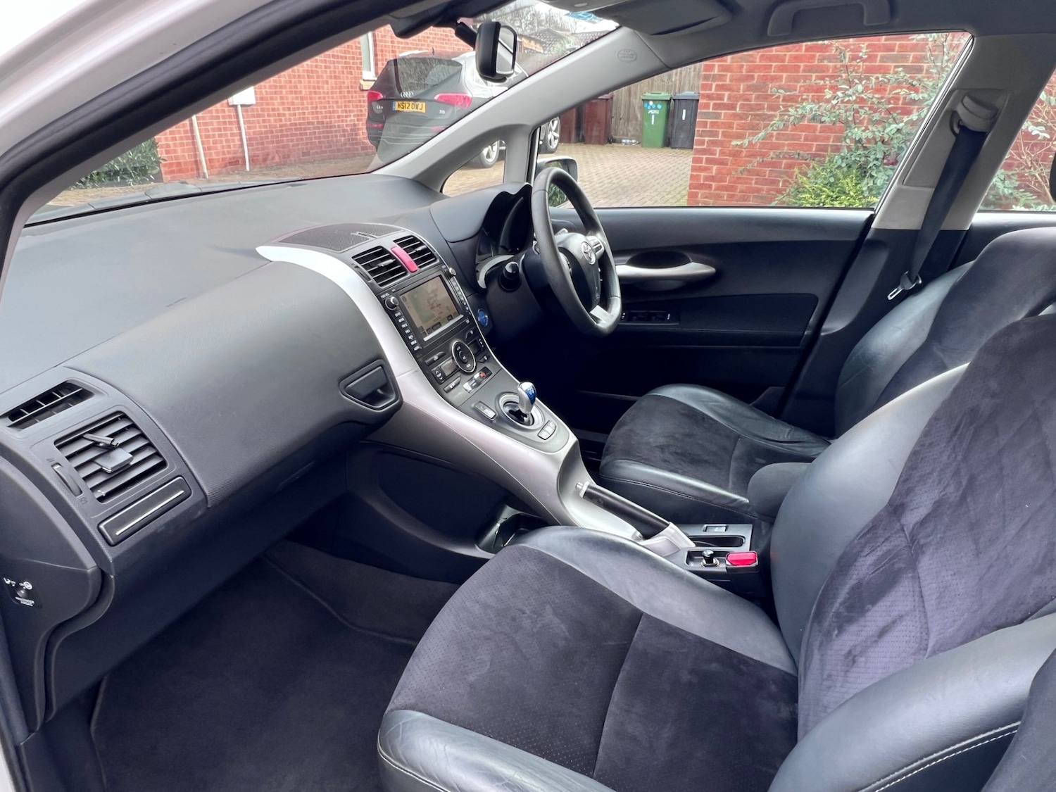 Used Toyota Auris 2011 for sale - 77630157: Photo 12