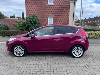 Used Ford Fiesta 2011 for sale - 78967400: Photo