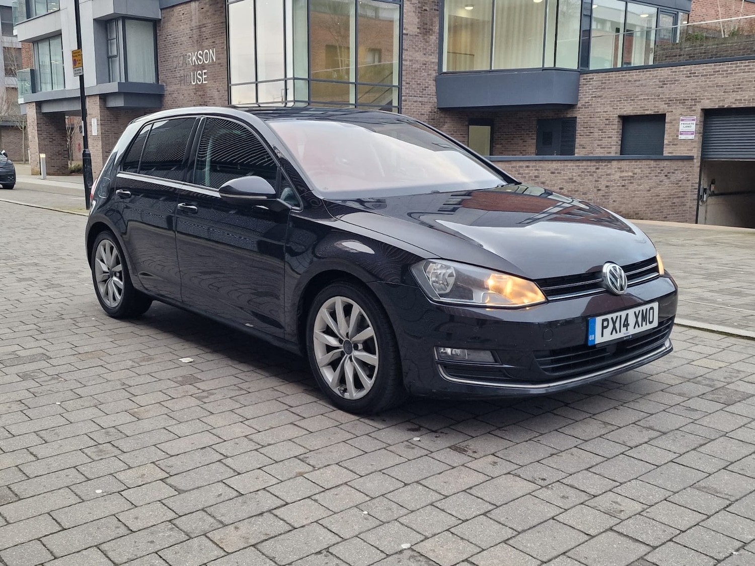 Used Volkswagen Golf 2014 for sale - 77300791: Photo 2