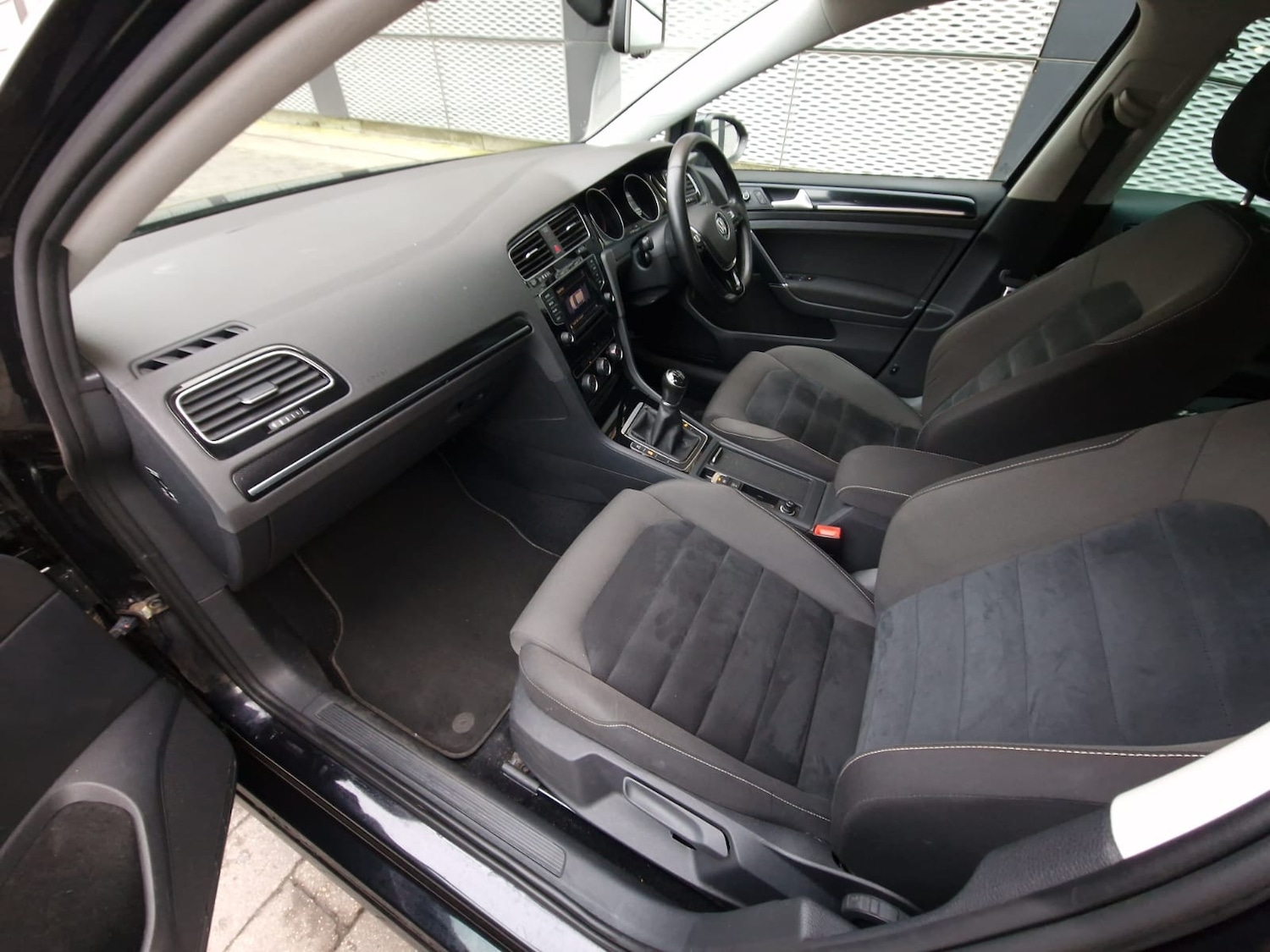 Used Volkswagen Golf 2014 for sale - 77300791: Photo 8