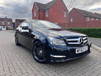 Used Mercedes-Benz C Class 2012 for sale - 77819328: Photo