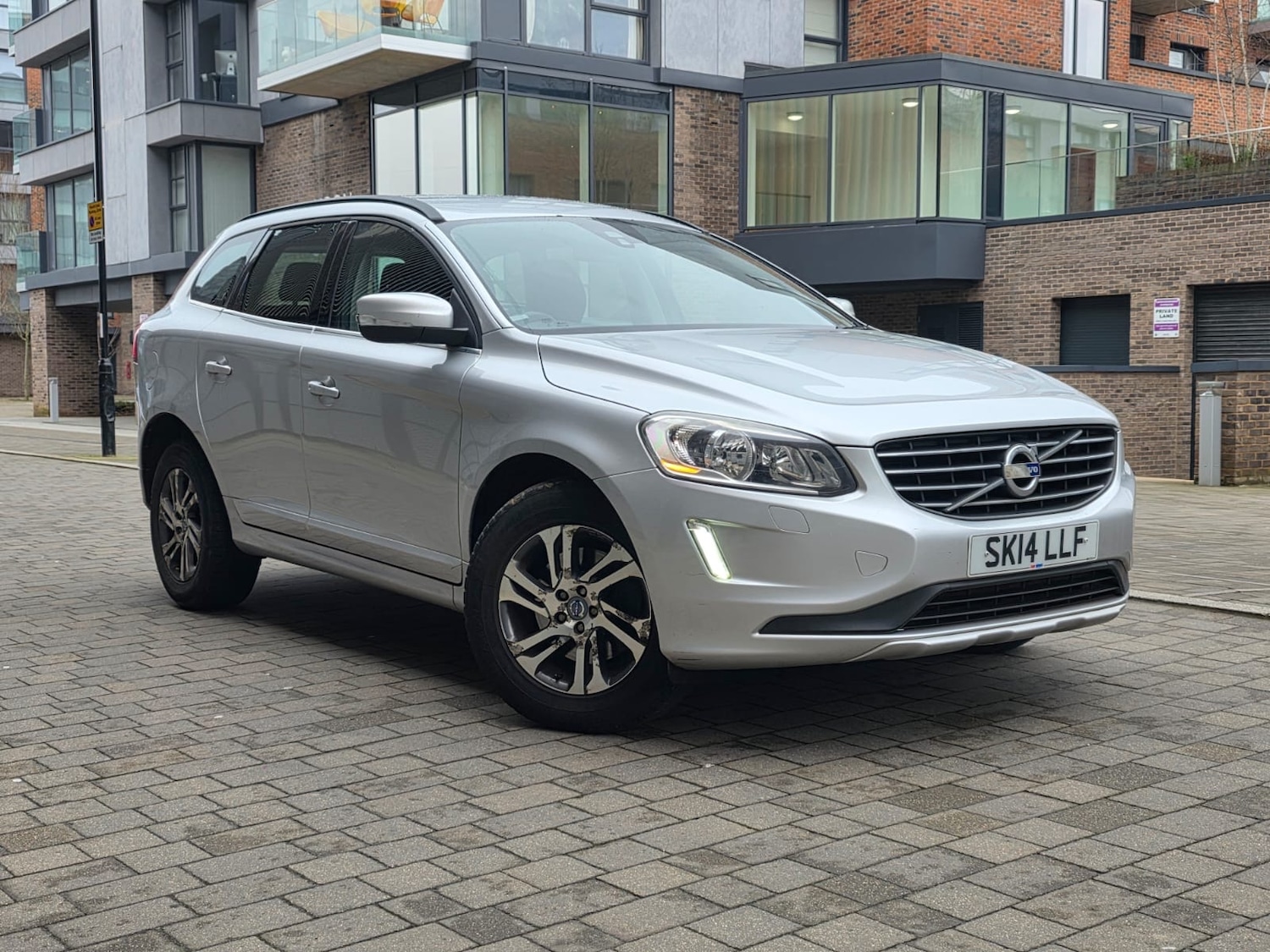 Used Volvo XC60 2014 for sale - 77653183: Photo 4