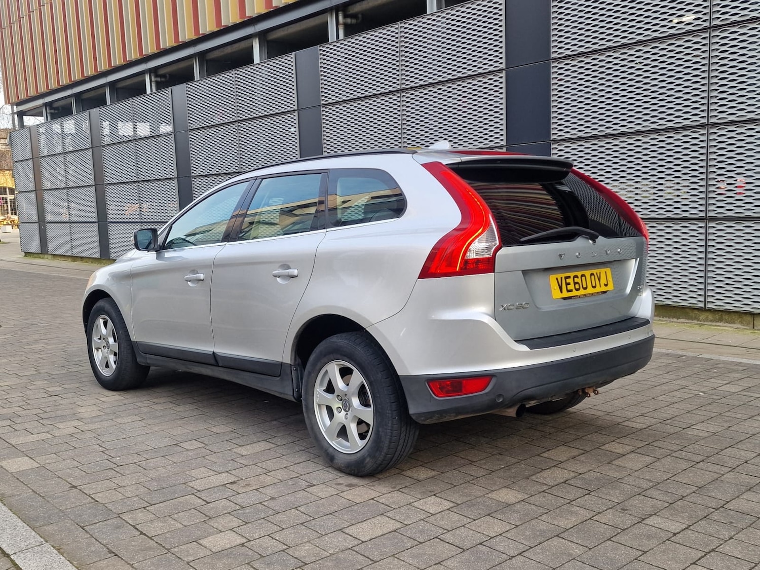 Used Volvo XC60 2011 for sale - 77953871: Photo 3