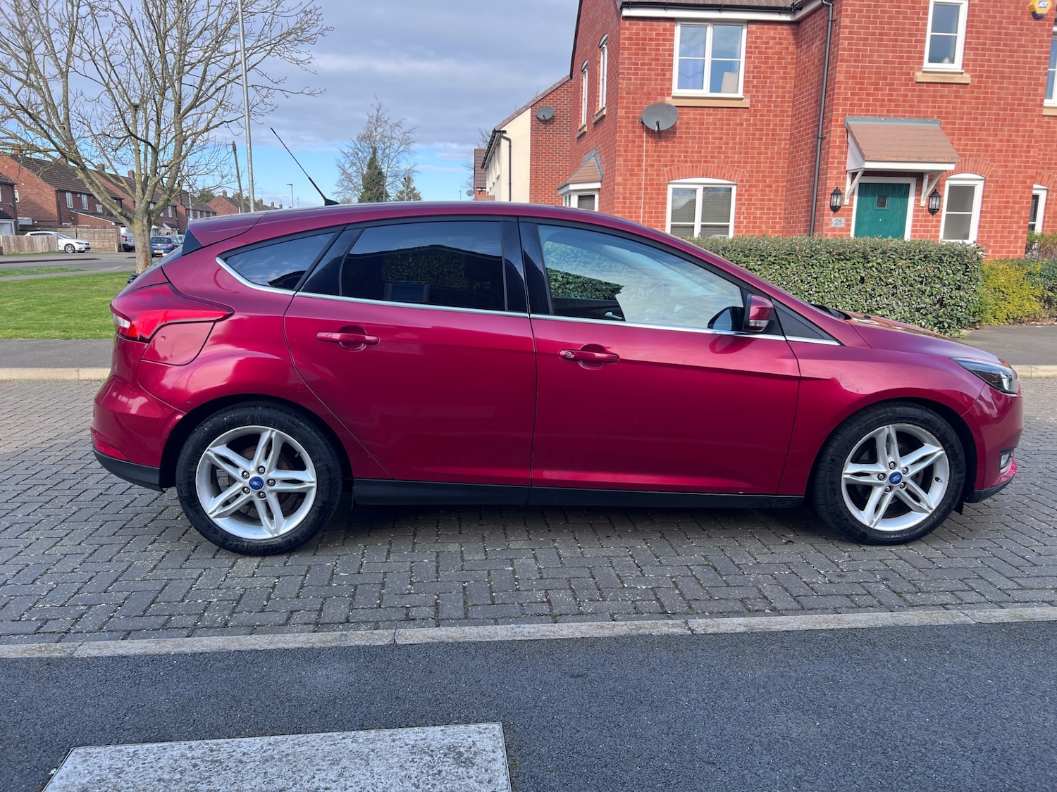 Used Ford Focus 2015 for sale - 77896048: Photo 8