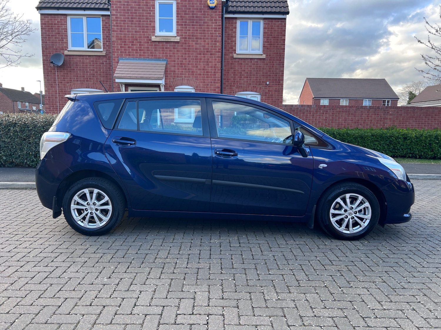 Used Toyota Verso 2011 for sale - 78081992: Photo 6