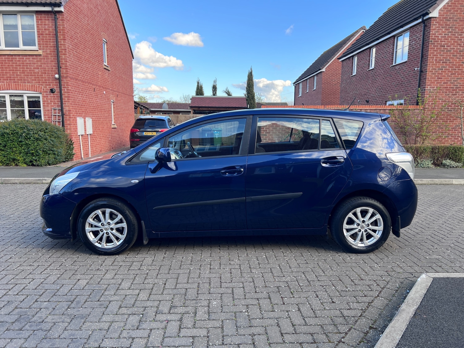 Used Toyota Verso 2011 for sale - 78081992: Photo 8