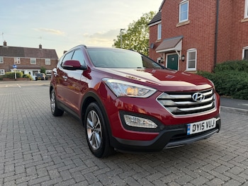 Used Hyundai Santa Fe 2015 for sale - 79302257: Photo