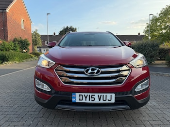 Used Hyundai Santa Fe 2015 for sale - 79302257: Photo