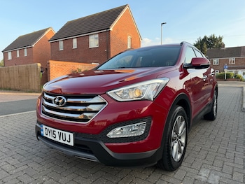 Used Hyundai Santa Fe 2015 for sale - 79302257: Photo