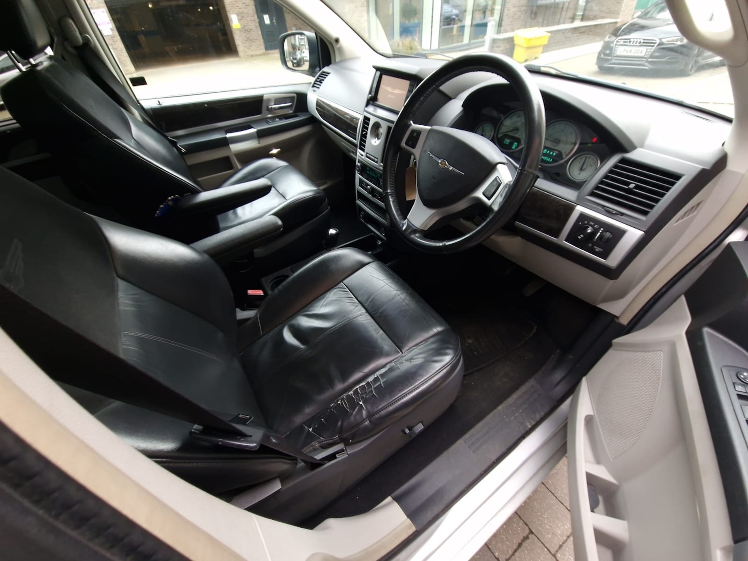 Used Chrysler Grand Voyager 2011 for sale - 77792680: Photo 14