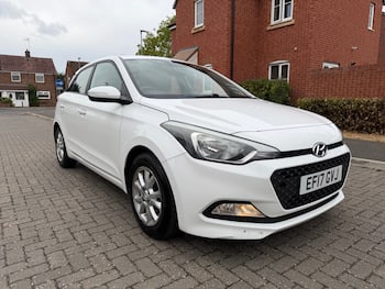 Used Hyundai i20 2017 for sale - 79572075: Photo