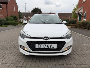Used Hyundai i20 2017 for sale - 79572075: Photo