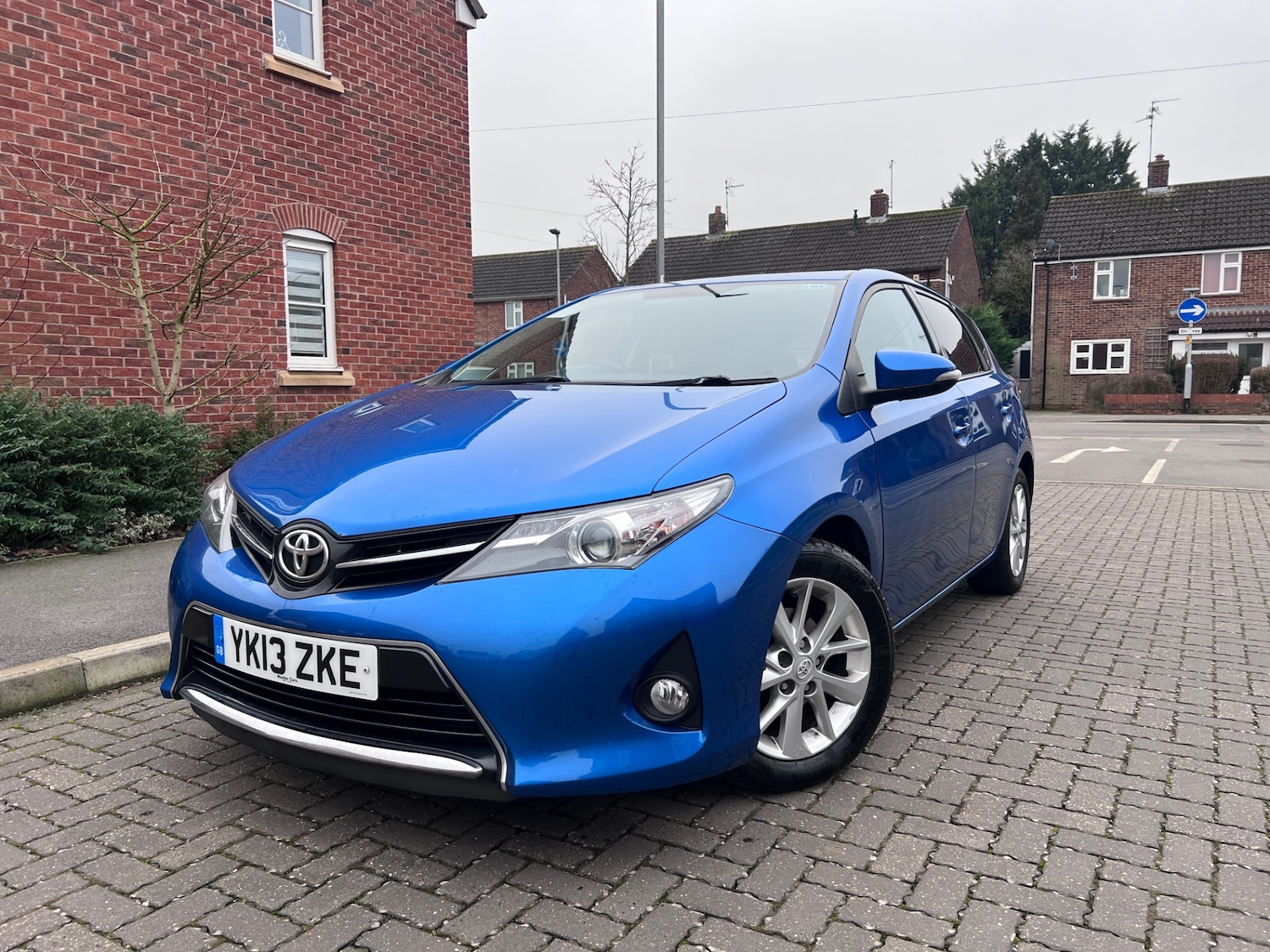 Used Toyota Auris 2013 for sale - 77418290: Photo 2