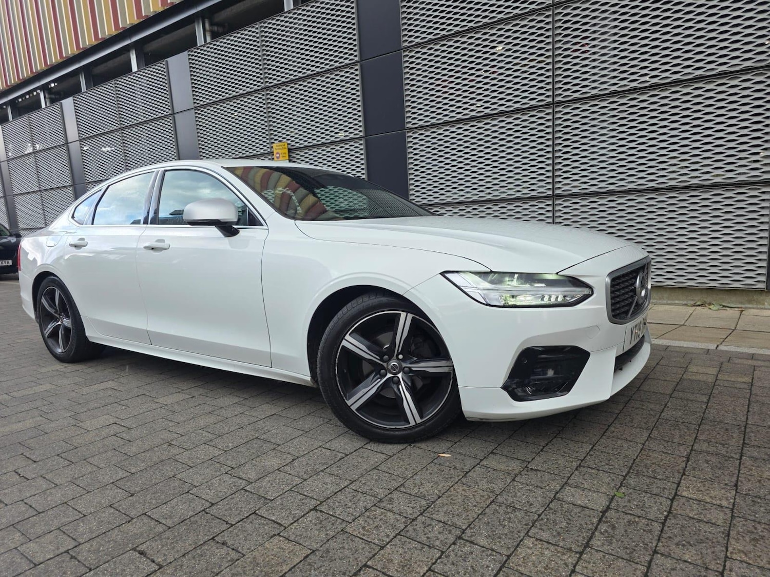 Used Volvo S90 2019 for sale - 77712925: Photo 2
