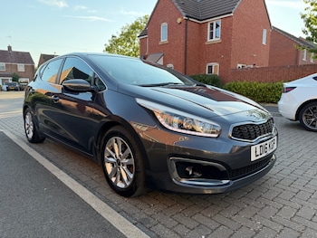 Used Kia Ceed 2016 for sale - 79463229: Photo