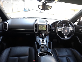 Used Porsche Cayenne 2010 for sale - 78267434: Photo