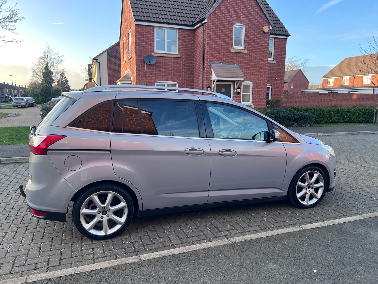 Used Ford Grand C-Max 2011 for sale - 77878589: Photo 7