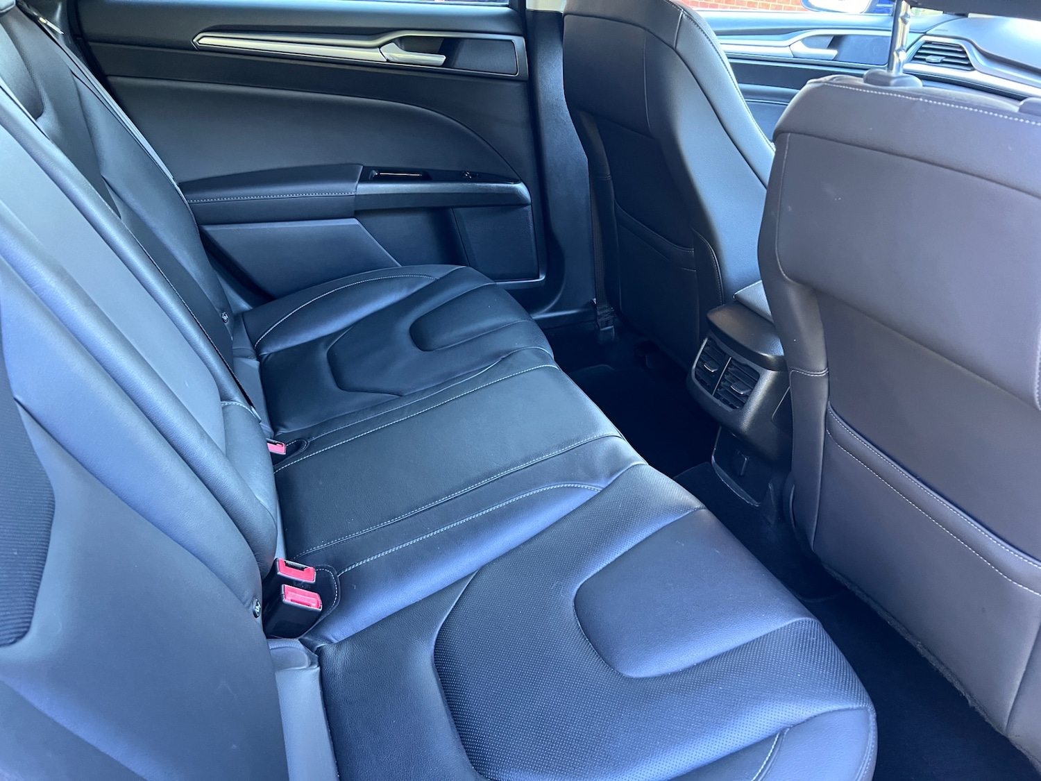 Used Ford Mondeo 2015 for sale - 77555649: Photo 15