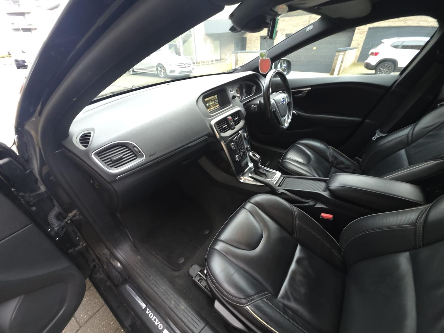 Used Volvo V40 2016 for sale - 77289017: Photo 12