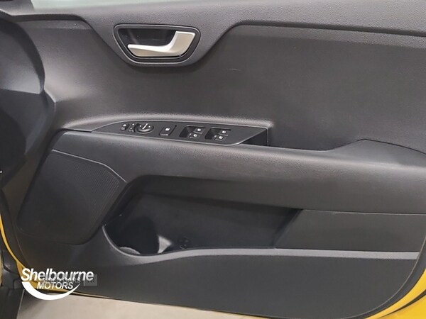 Used Kia Stonic 2021 for sale - 76248087: Photo 19