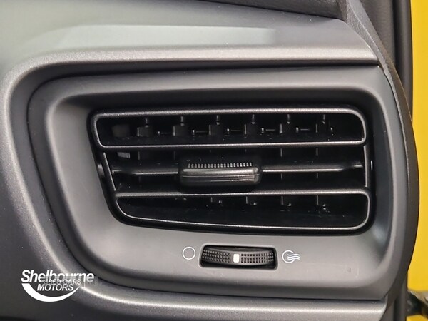 Used Kia Stonic 2021 for sale - 76248087: Photo 29