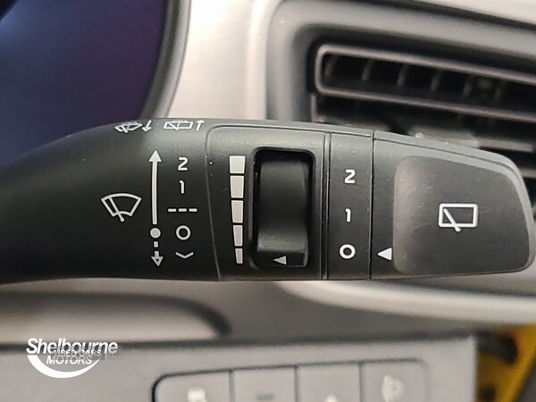 Used Kia Stonic 2021 for sale - 76248087: Photo 32