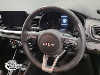 Used Kia Stonic 2021 for sale - 76248087: Photo 4