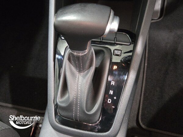 Used Kia Stonic 2022 for sale - 76977180: Photo 8