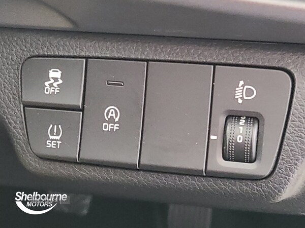 Used Kia Stonic 2025 for sale - 75590101: Photo 5