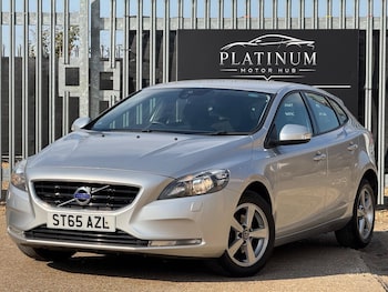 Used Volvo V40 2015 for sale - 79211863: Photo