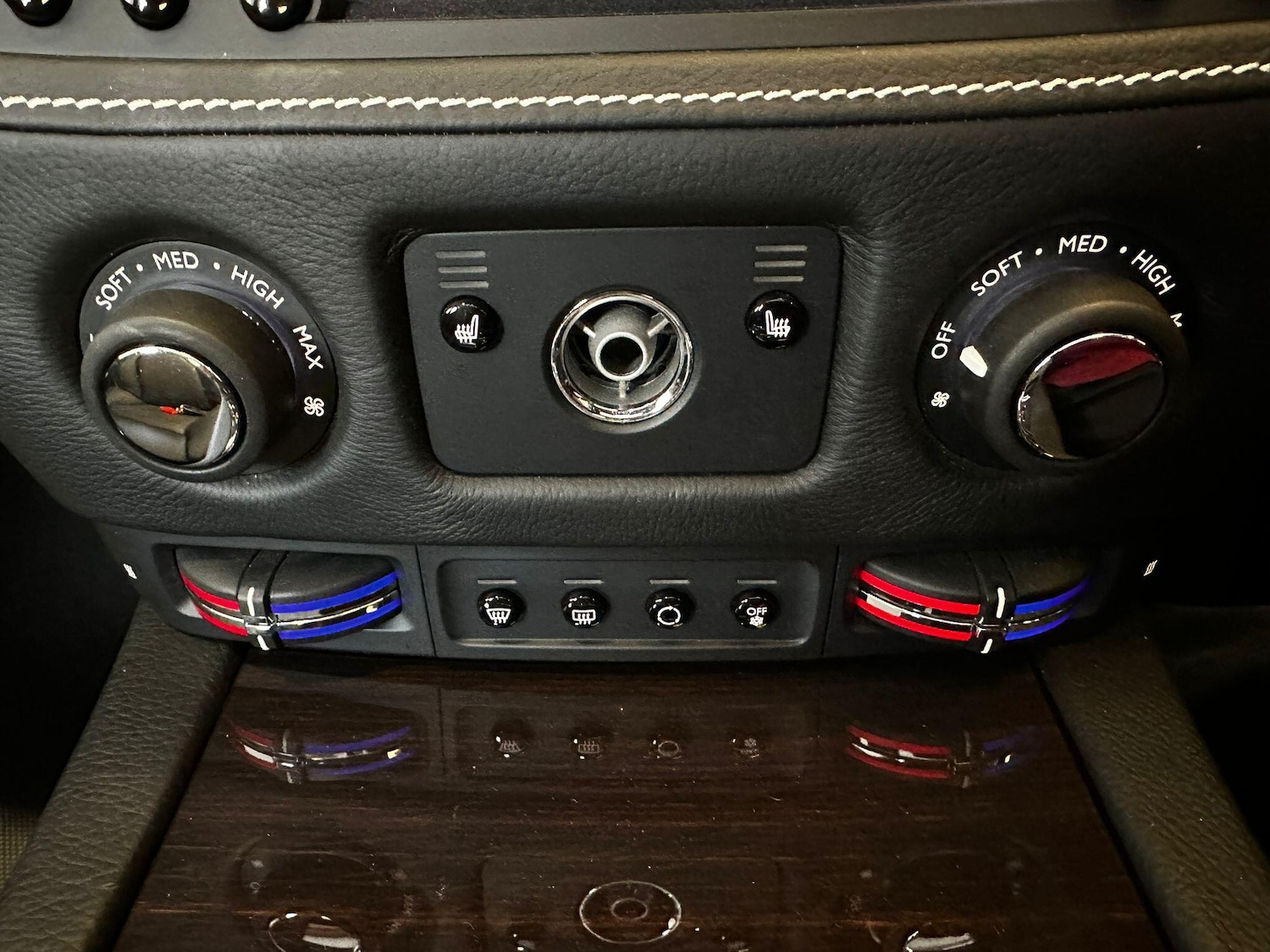 Used Rolls-Royce Ghost 2015 for sale - 75378277: Photo 44