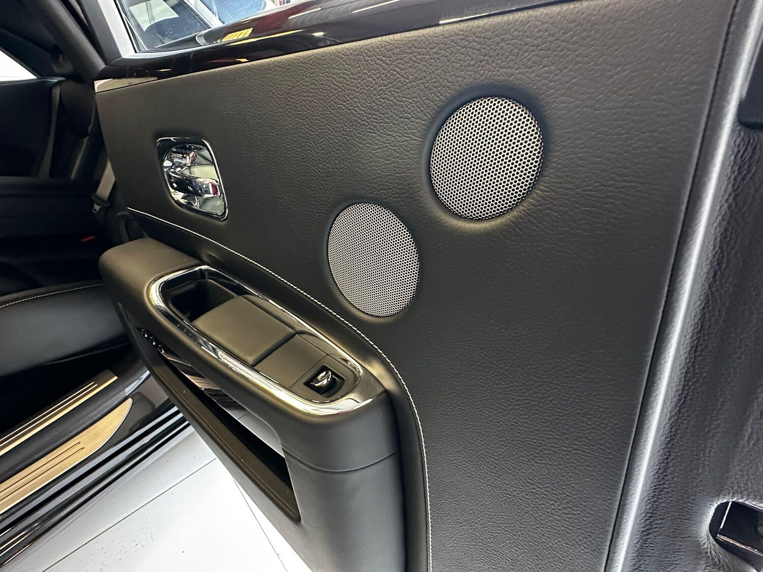 Used Rolls-Royce Ghost 2015 for sale - 75378277: Photo 46