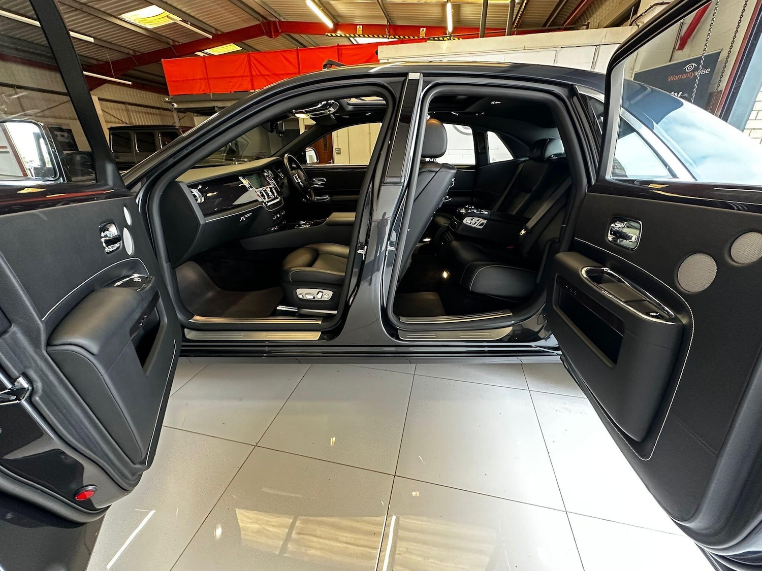 Used Rolls-Royce Ghost 2015 for sale - 75378277: Photo 49