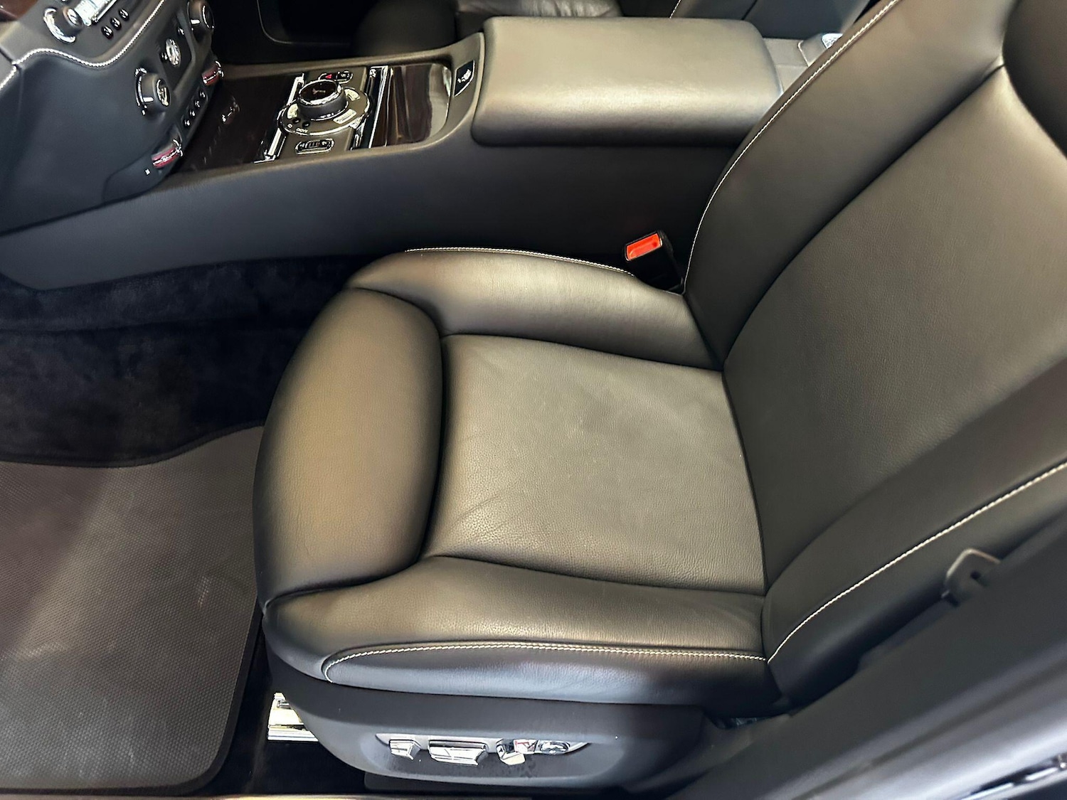 Used Rolls-Royce Ghost 2015 for sale - 75378277: Photo 60
