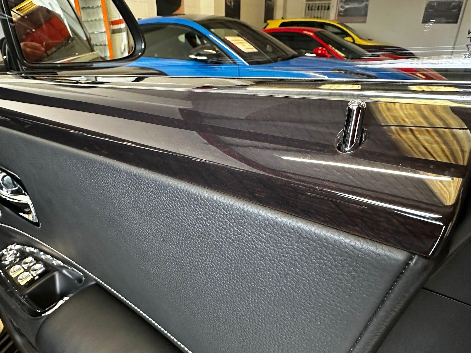 Used Rolls-Royce Ghost 2015 for sale - 75378277: Photo 76