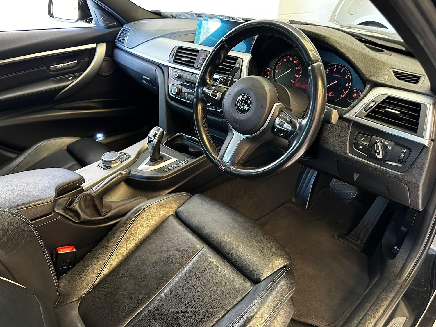 Used BMW 3 Series 2018 for sale - 75646273: Photo 3