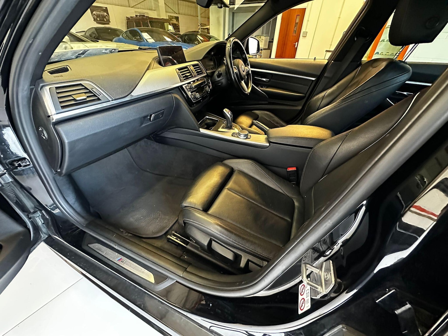 Used BMW 3 Series 2018 for sale - 75646273: Photo 42