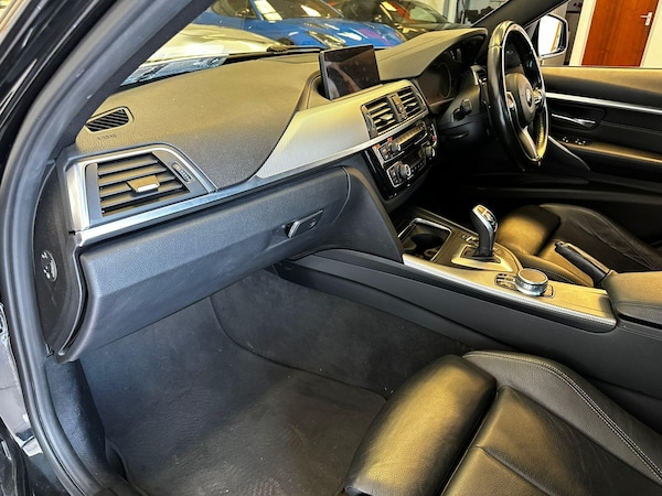 Used BMW 3 Series 2018 for sale - 75646273: Photo 47