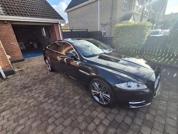 Used Jaguar XJ 2011 for sale - 76735449: Photo