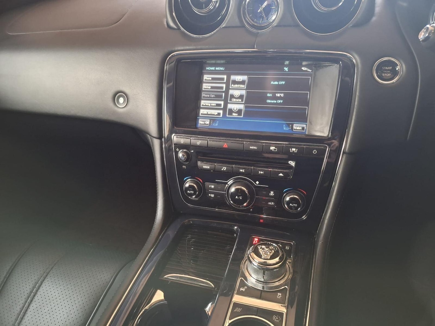 Used Jaguar XJ 2011 for sale - 76735449: Photo 6