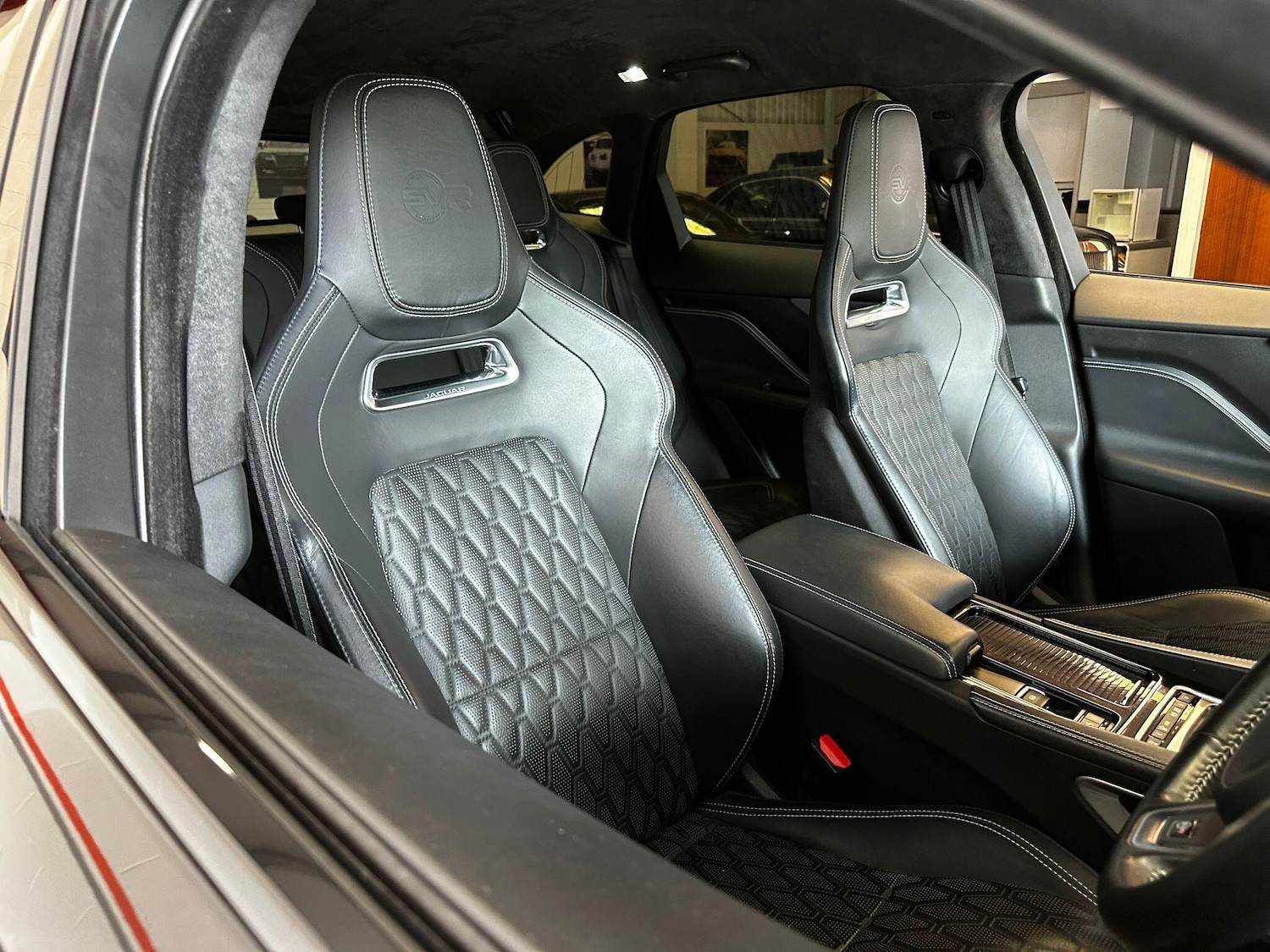 Used Jaguar F-Pace 2019 for sale - 75977741: Photo 13