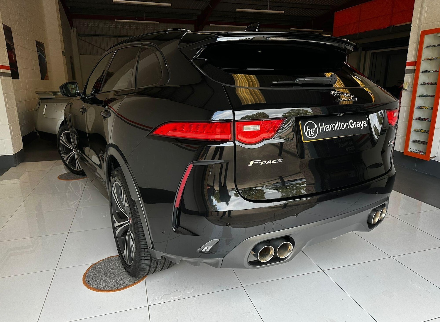 Used Jaguar F-Pace 2019 for sale - 75977741: Photo 2