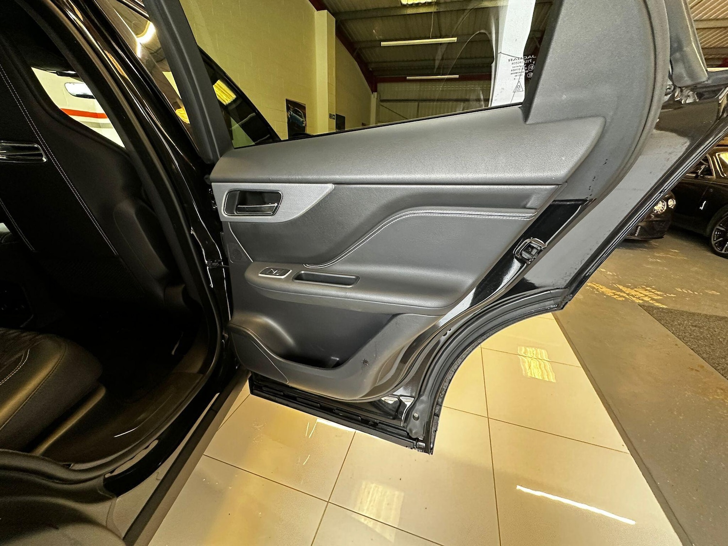 Used Jaguar F-Pace 2019 for sale - 75977741: Photo 47