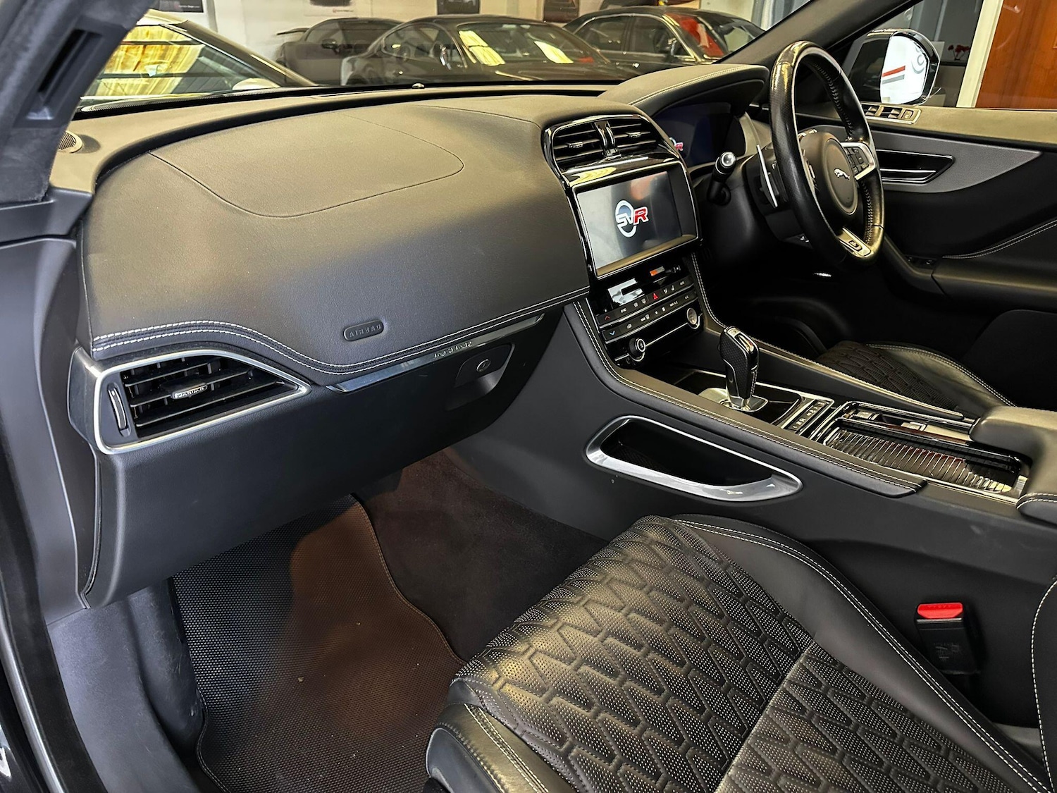 Used Jaguar F-Pace 2019 for sale - 75977741: Photo 9