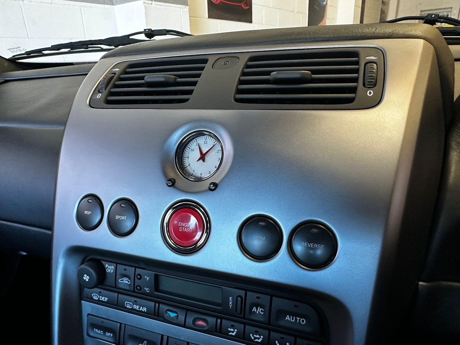 Used Aston Martin Vanquish 2002 for sale - 77410971: Photo 15