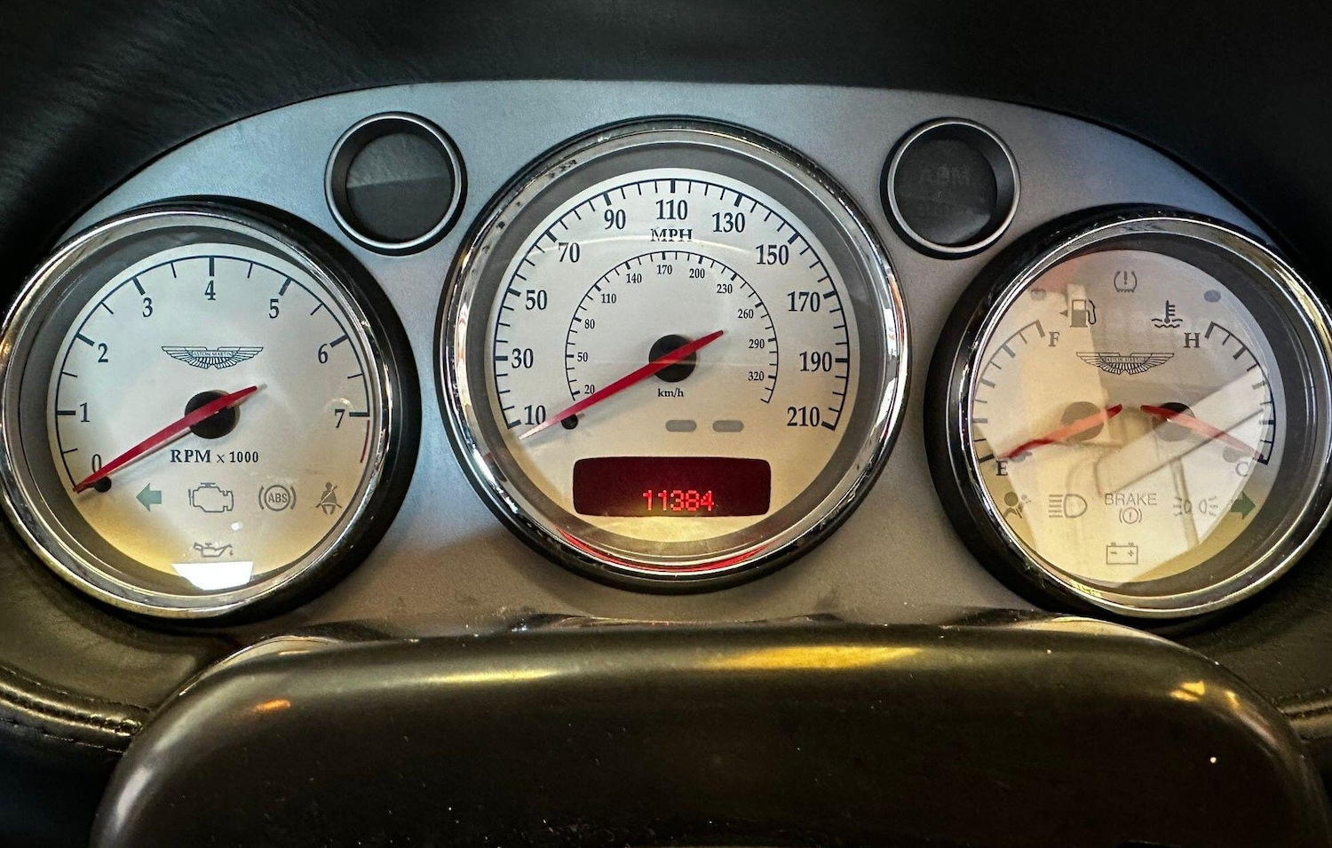 Used Aston Martin Vanquish 2002 for sale - 77410971: Photo 17