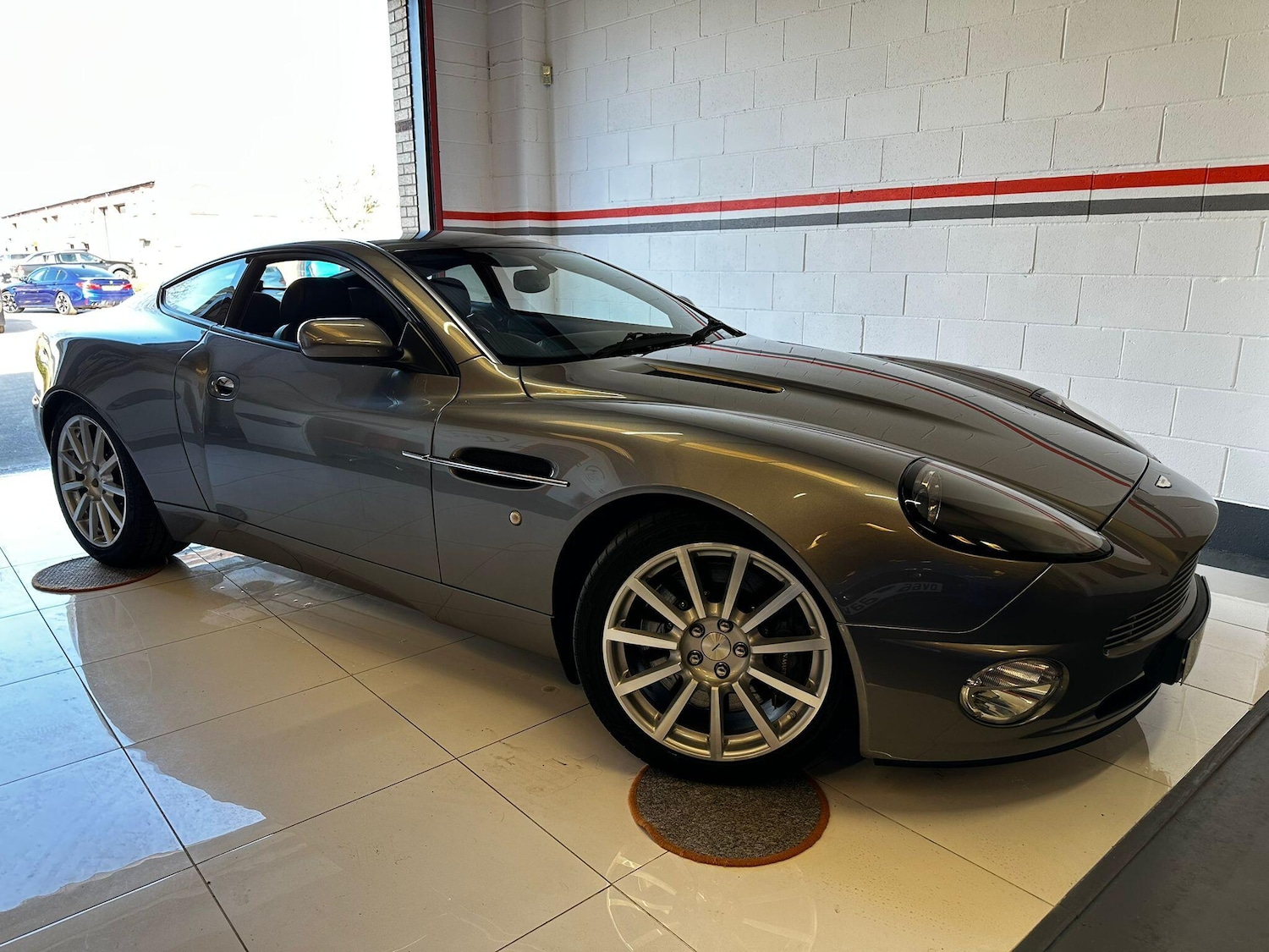 Used Aston Martin Vanquish 2002 for sale - 77410971: Photo 36