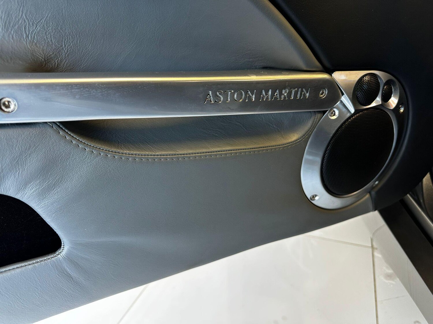 Used Aston Martin Vanquish 2002 for sale - 77410971: Photo 37