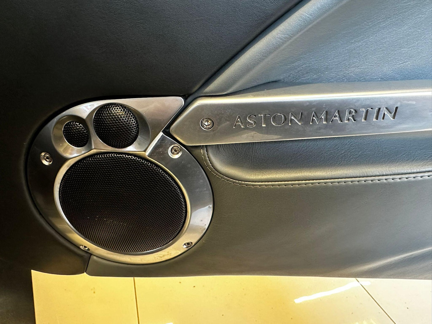 Used Aston Martin Vanquish 2002 for sale - 77410971: Photo 48